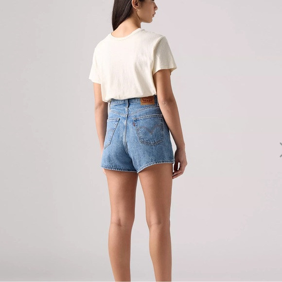 Levi’s Mom - Picture 2 of 11